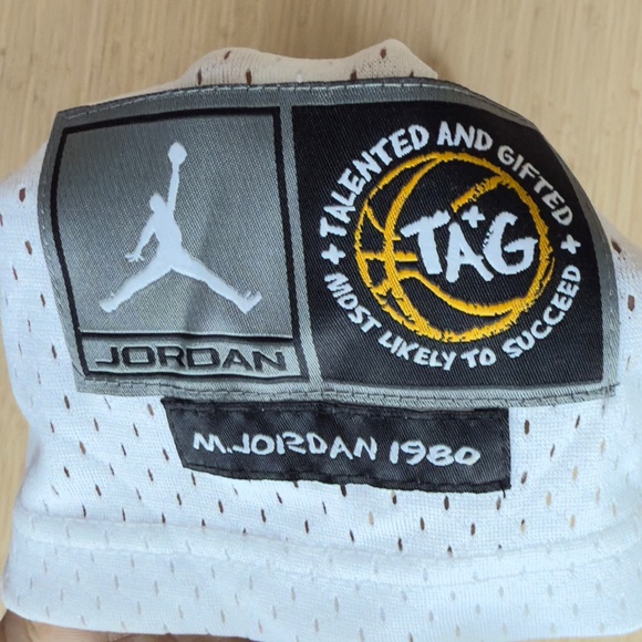 Michael Jordan High School Jersey - Picture 6 of 6